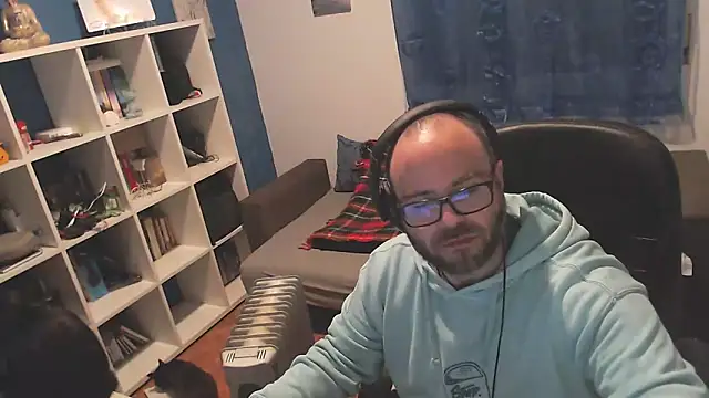 ravingr4d4 online show from March 13, 2025, 9:48 pm