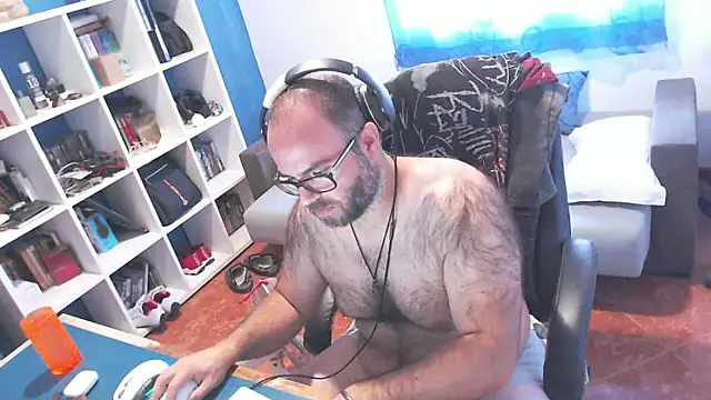 ravingr4d4 online show from October 6, 2025, 9:29 am