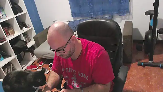 ravingr4d4 online show from October 17, 2025, 11:29 pm