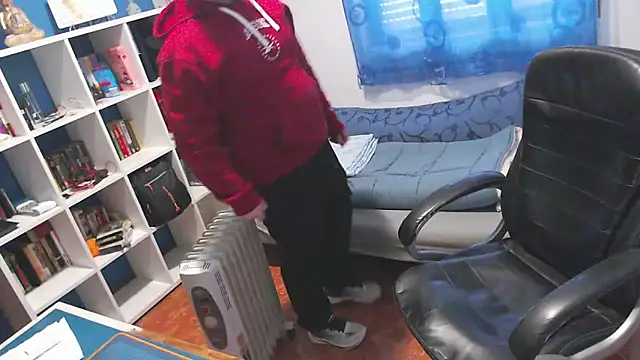 ravingr4d4 online show from March 6, 2026, 8:55 am