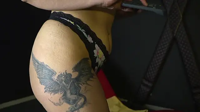 Snapshot of CelineConner chatting on February 15, 2026, 5:15 am CelineConner online show from February 15, 2026, 5:15 am