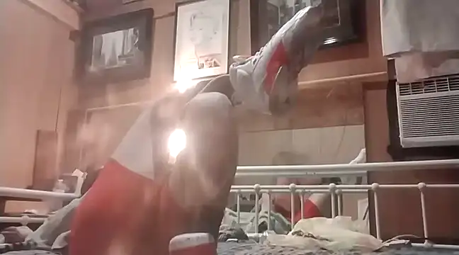 Snapshot of AlphaAlluring69 chatting on March 5, 2025, 5:29 am AlphaAlluring69 online show from March 5, 2025, 5:29 am