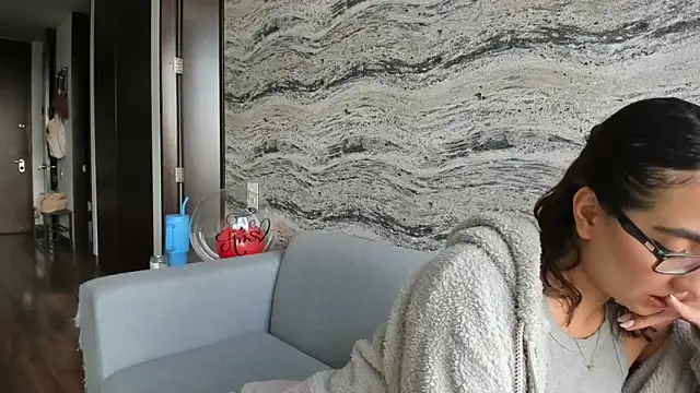 Snapshot of Sophi__a chatting on October 21, 2025, 8:42 pm Sophi a online show from October 21, 2025, 8:42 pm