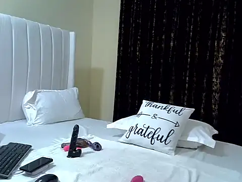 Baby champagne  online show from December 4, 2024, 1:25 am