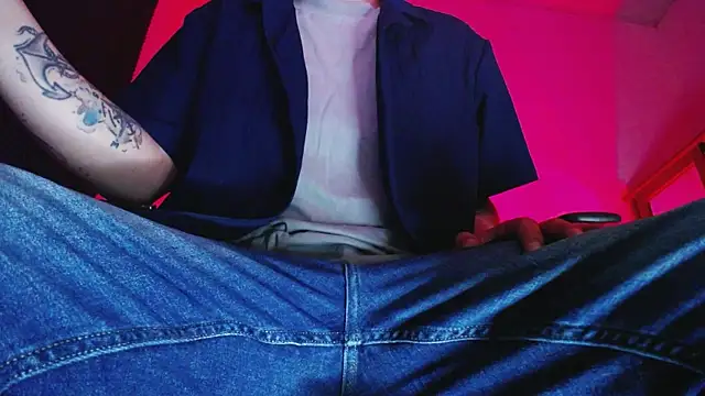 zacwatson  online show from January 17, 2026, 2:05 am