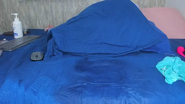 violett lo online show from February 8, 2025, 9:13 am