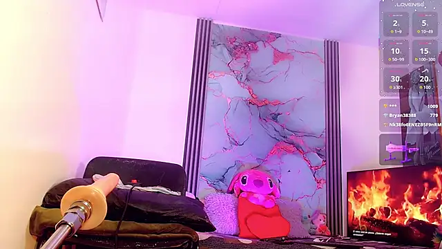  ChanellR  online show from October 17, 2025, 11:02 am