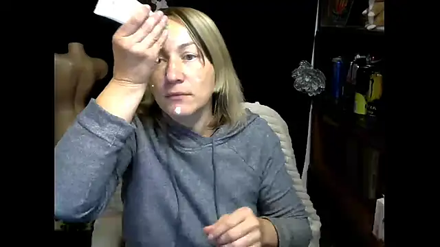 Snapshot of wLESLYMOSw chatting on September 29, 2025, 9:25 am wLESLYMOSw online show from September 29, 2025, 9:25 am