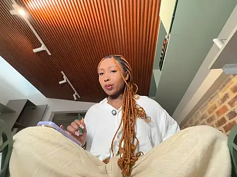 EmmaSanzz  online show from March 25, 2026, 12:00 pm