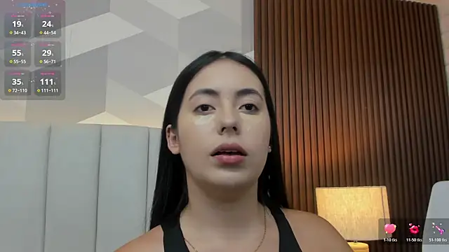 Julietasantos   online show from May 26, 2026, 6:37 pm