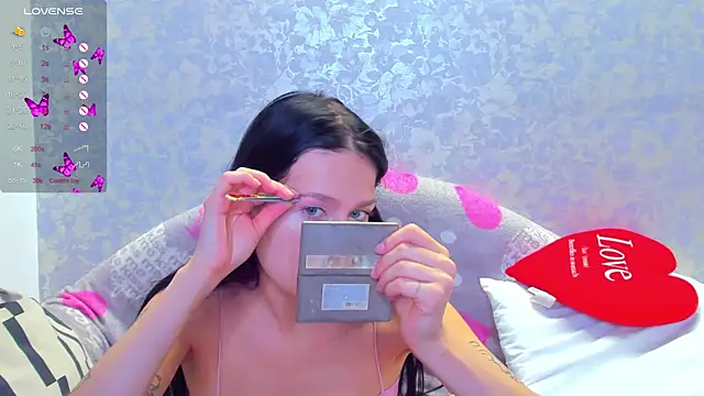 Vanessa Florence online show from October 17, 2025, 1:20 am