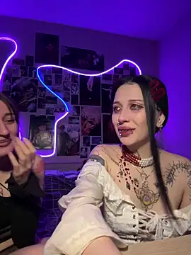 Dooubletroublee online show from February 10, 2026, 3:32 am