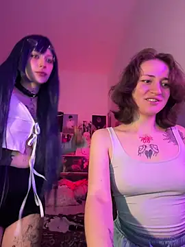Dooubletroublee online show from June 23, 2026, 1:47 am
