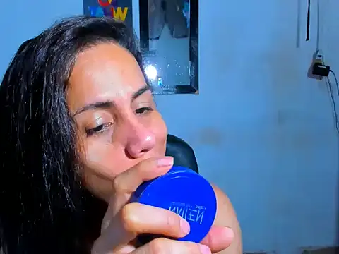 juanblakbigcock online show from April 12, 2026, 9:09 pm