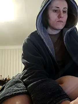 emeli moon online show from February 22, 2025, 11:24 pm