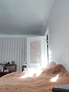 emeli moon online show from March 7, 2025, 2:23 pm