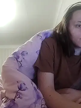 emeli moon online show from March 21, 2025, 9:23 pm