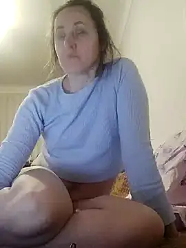 emeli moon online show from December 14, 2025, 7:14 am