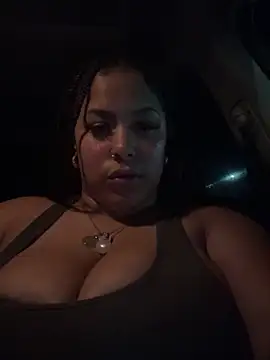 Snapshot of lovelymyah chatting on February 9, 2025, 6:33 am lovelymyah online show from February 9, 2025, 6:33 am