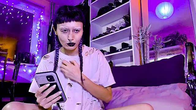 Snapshot of god_x_girl chatting on December 21, 2024, 9:58 pm god x girl online show from December 21, 2024, 9:58 pm