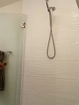 El Gizmo online show from March 12, 2025, 4:02 pm