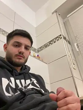 Snapshot of Furko_33 chatting on January 10, 2025, 9:53 pm Furko 33 online show from January 10, 2025, 9:53 pm