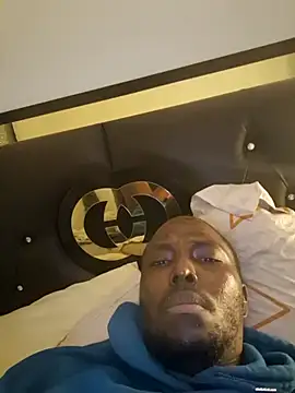 PlasticSurface727 online show from September 20, 2025, 2:29 pm