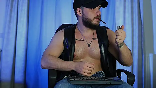 juliusmasters online show from January 3, 2025, 3:55 pm