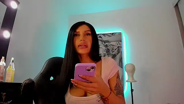 Snapshot of _juliana_star_ chatting on March 9, 2025, 4:05 am  juliana star  online show from March 9, 2025, 4:05 am