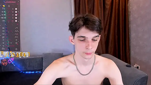 Aaron Boom online show from April 17, 2026, 9:40 pm