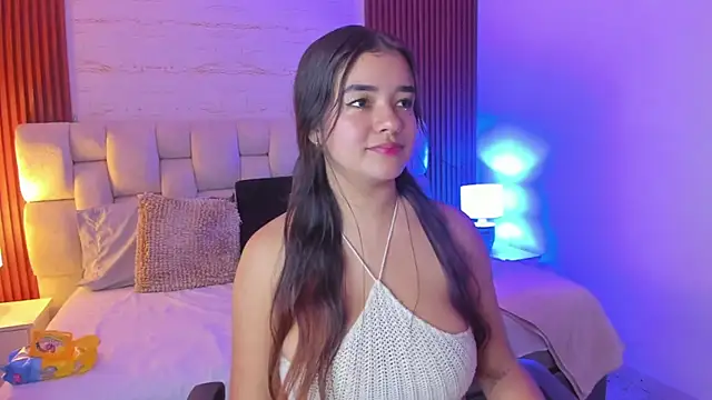 Snapshot of SophiaWylde chatting on March 6, 2025, 7:03 am SophiaWylde online show from March 6, 2025, 7:03 am