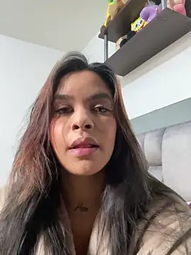 sarah salis  online show from April 15, 2026, 3:08 pm