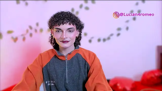 Snapshot of lucianromero chatting on January 1, 2025, 10:00 am lucianromero online show from January 1, 2025, 10:00 am