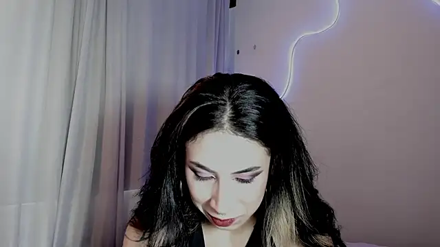 Snapshot of Sara_Foxx1 chatting on July 4, 2026, 8:48 pm Sara Foxx1 online show from July 4, 2026, 8:48 pm