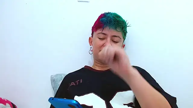 tomboyblue online show from November 17, 2025, 3:18 pm