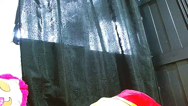 tomboyblue online show from April 15, 2026, 7:58 pm