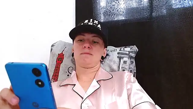 tomboyblue online show from April 27, 2026, 1:53 pm