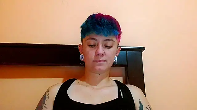 tomboyblue online show from June 16, 2026, 4:42 pm