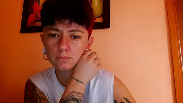 tomboyblue online show from June 19, 2026, 3:05 pm