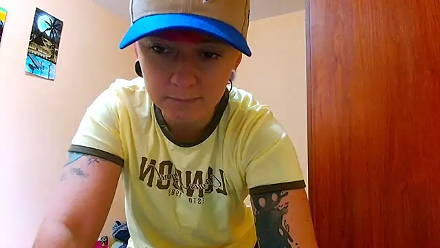 tomboyblue online show from July 23, 2026, 6:28 pm