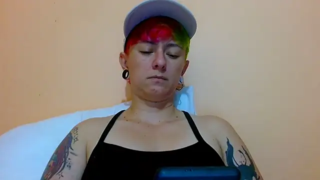 tomboyblue online show from July 27, 2026, 1:01 am