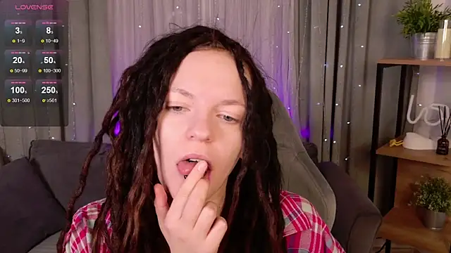 Snapshot of CoreyJane chatting on October 12, 2025, 4:44 am CoreyJane online show from October 12, 2025, 4:44 am