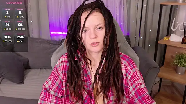 Snapshot of CoreyJane chatting on October 17, 2025, 4:26 am CoreyJane online show from October 17, 2025, 4:26 am