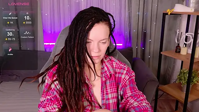 Snapshot of CoreyJane chatting on December 3, 2025, 5:48 am CoreyJane online show from December 3, 2025, 5:48 am