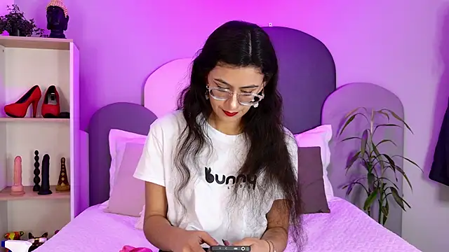SophieGomez22 online show from May 20, 2026, 11:16 am