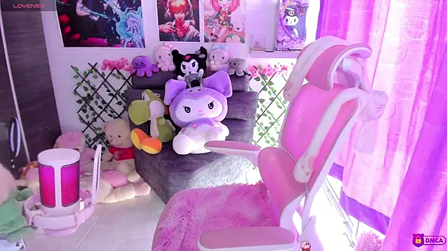 MaddyFooxx online show from April 13, 2026, 8:47 pm