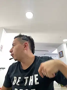 Snapshot of DanielGomez9 chatting on January 13, 2025, 2:32 pm DanielGomez9 online show from January 13, 2025, 2:32 pm