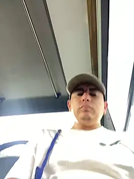 Snapshot of DanielGomez9 chatting on March 19, 2025, 9:05 pm DanielGomez9 online show from March 19, 2025, 9:05 pm