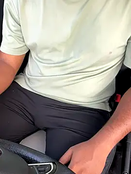 Snapshot of bighorn2000 chatting on November 3, 2025, 11:44 am bighorn2000 online show from November 3, 2025, 11:44 am