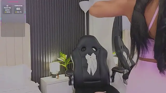 Madiee Rhea online show from April 13, 2026, 7:41 pm